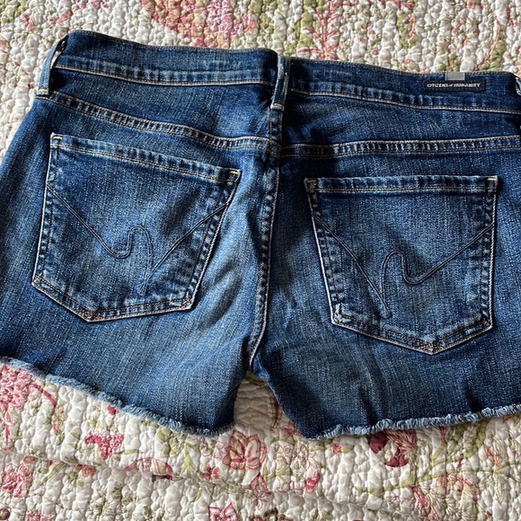 Citizens of Humanity Shorts, Size 29 - Picture 2 of 7